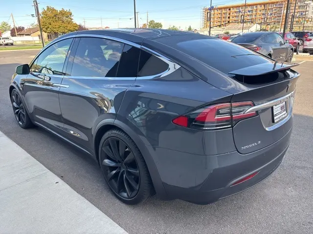 2017 Tesla Model X 75D photo 5