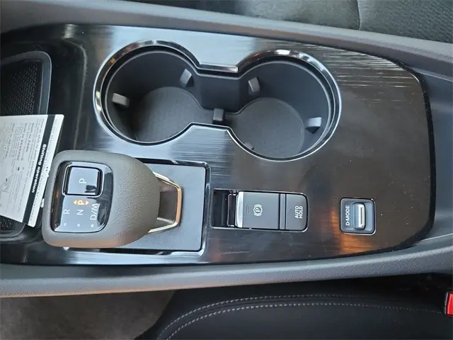 2026 Nissan Rogue SV photo 20