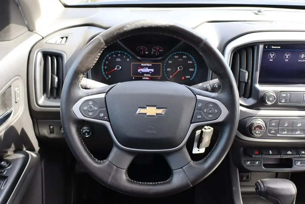 2019 Chevrolet Colorado LT photo 16