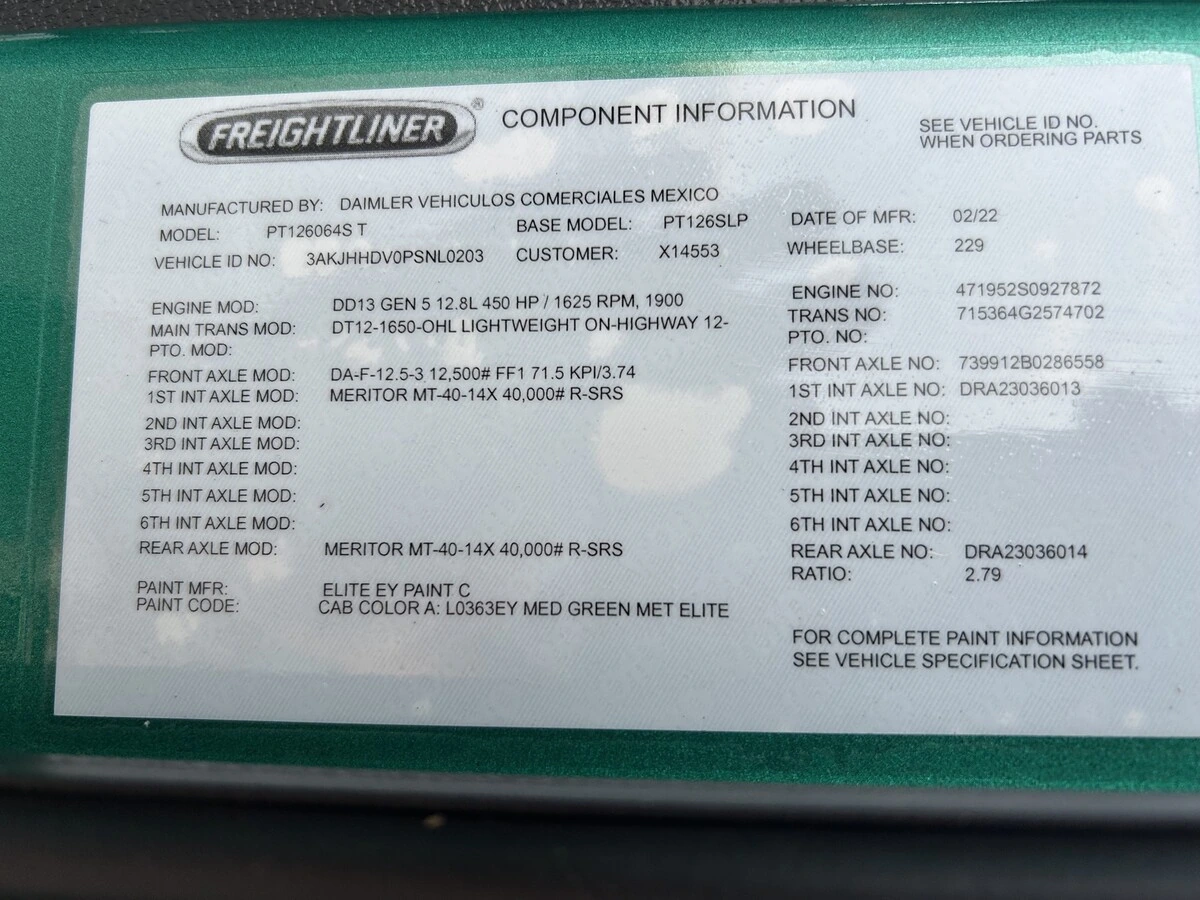 2023 Freightliner Cascadia — photo 4