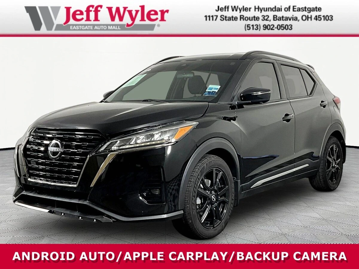 2022 Nissan Kicks SR
