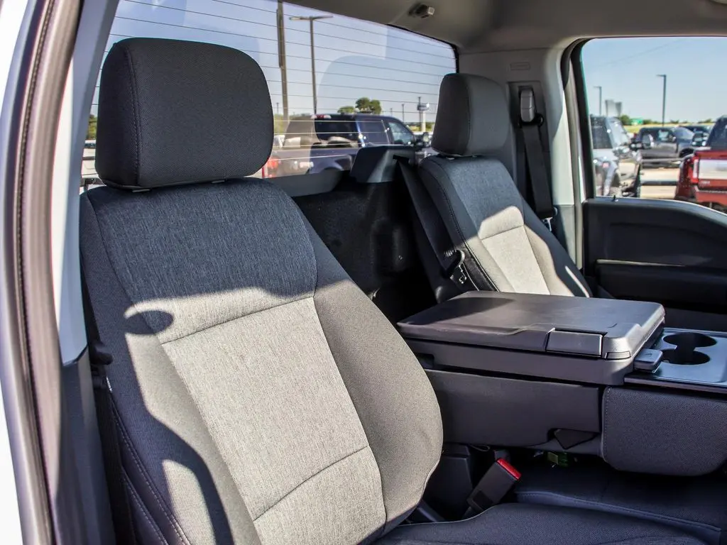 2025 Ford F-150 XLT photo 21