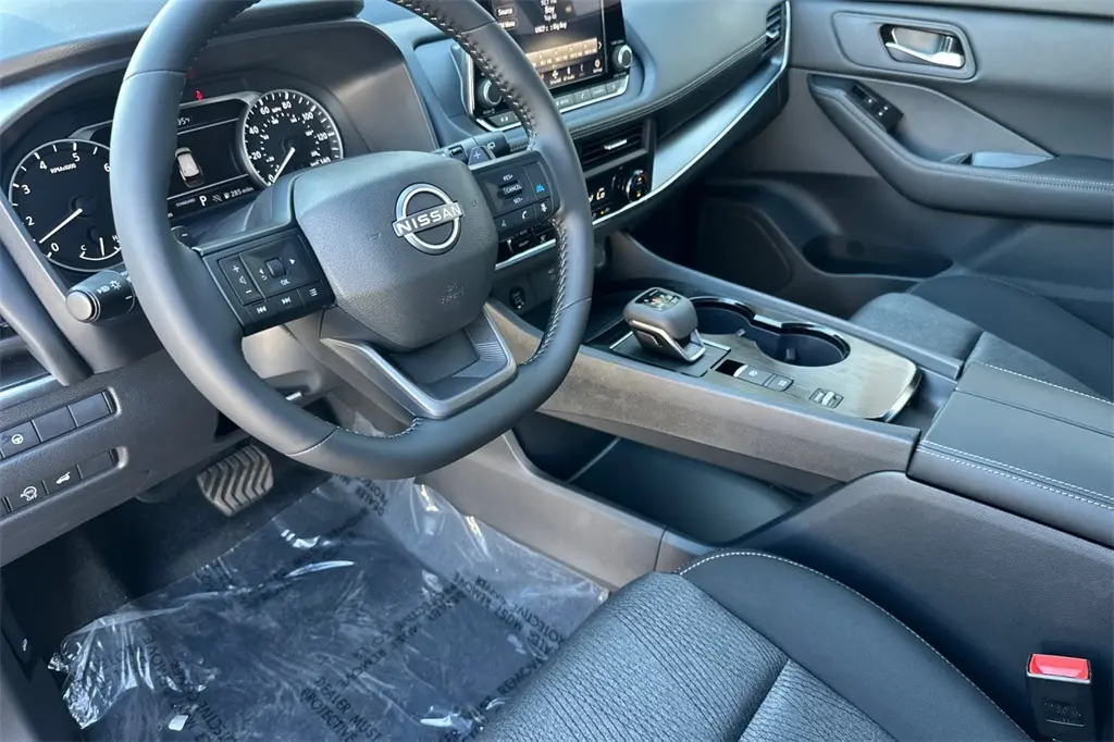 2026 Nissan Rogue SV photo 9