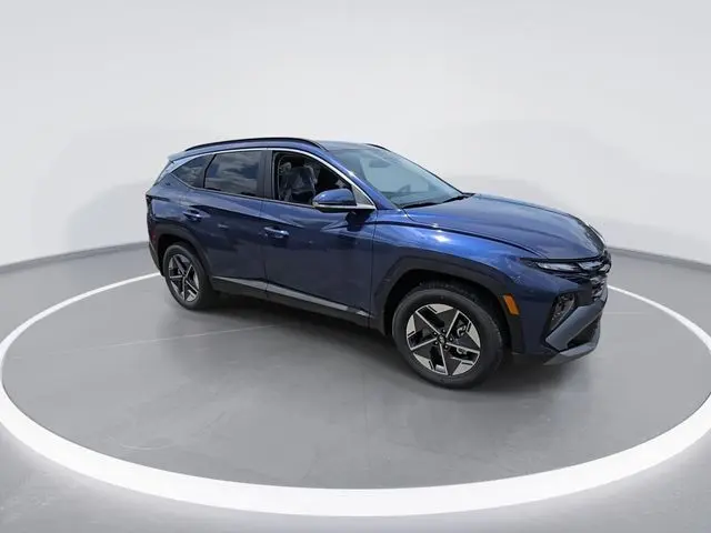 2025 Hyundai Tucson SEL Convenience photo 2