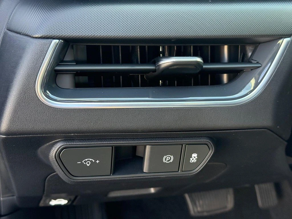 2025 Kia K4 EX - Photo 18