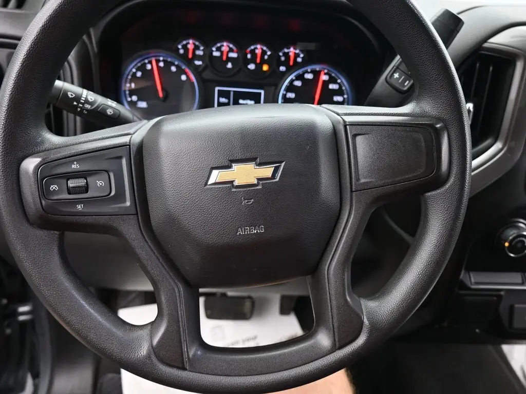 2020 Chevrolet Silverado 1500 Custom photo 19