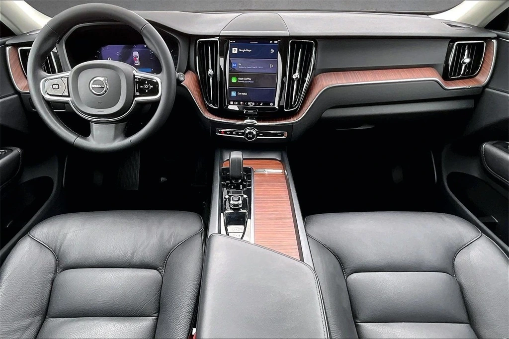 2023 Volvo - image 7