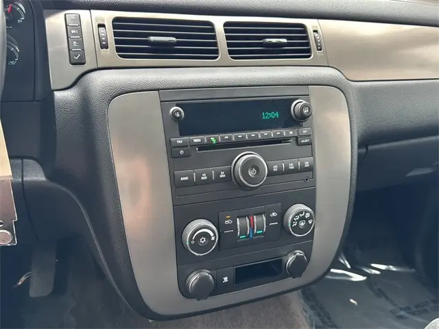 2009 Chevrolet Avalanche LS photo 16