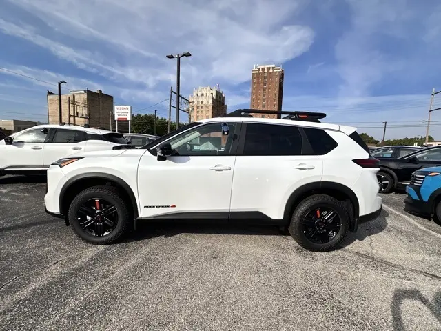 2026 Nissan Rogue SV photo 5