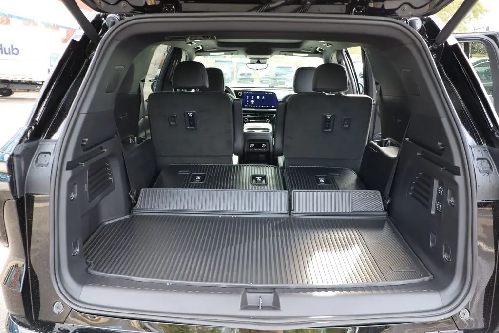 2026 Chevrolet Traverse High Country photo 37