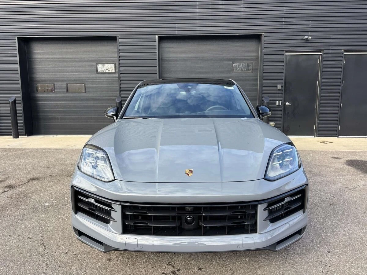 2026 Porsche Cayenne Coupe S - Photo 13