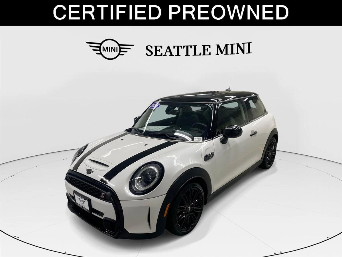 2024 MINI Hardtop Cooper S's photo