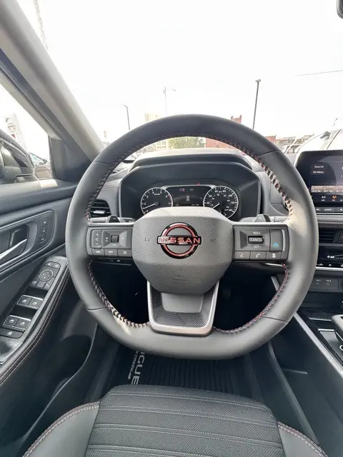 2026 Nissan Rogue SV photo 14