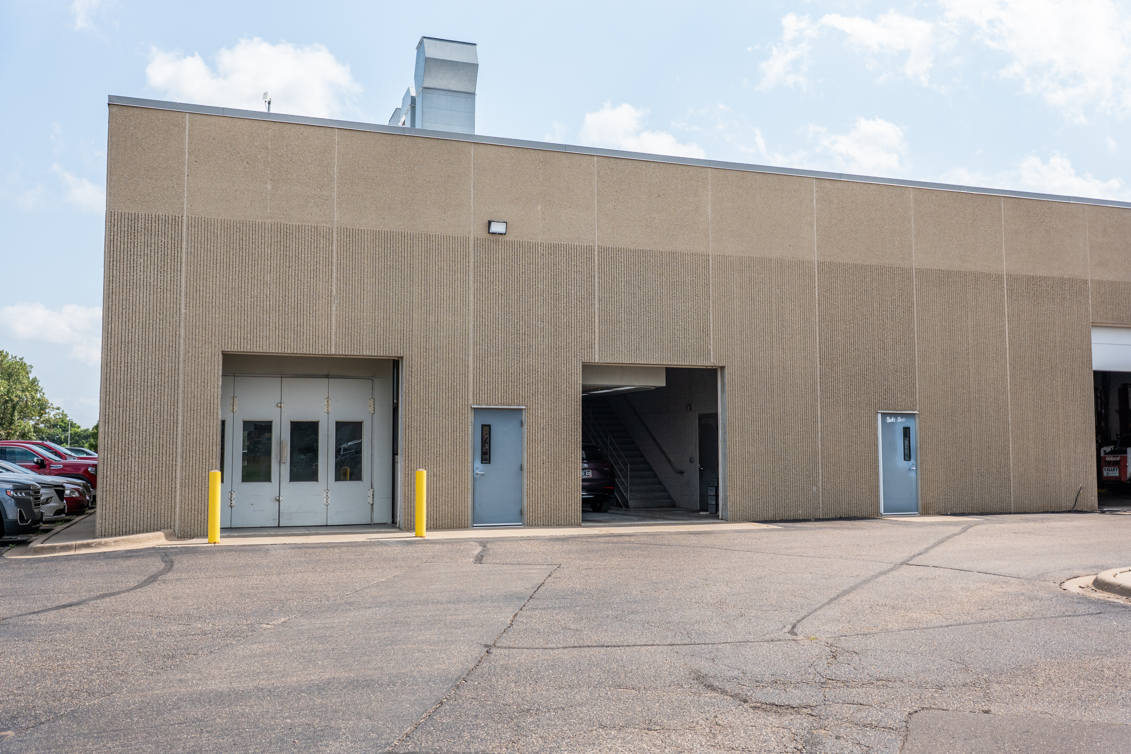 Kunes Auto Body Hastings