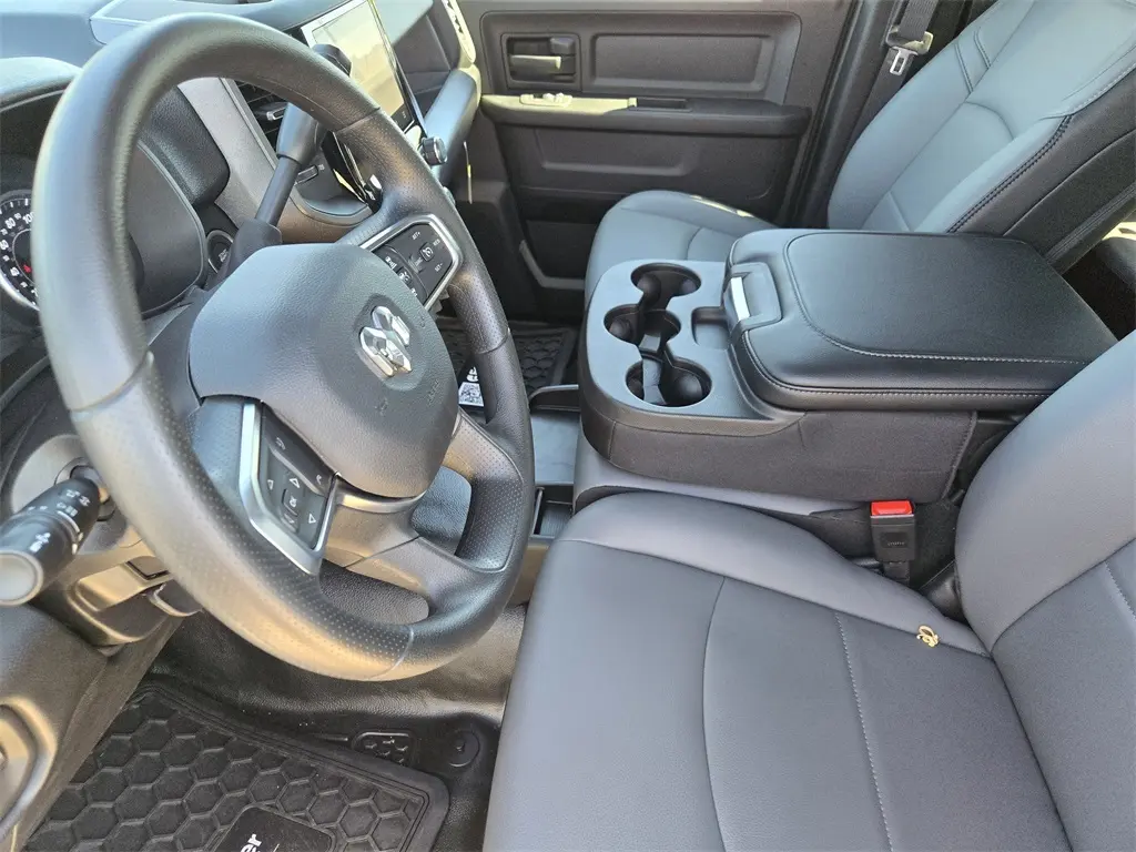 2026 Ram 2500 Tradesman photo 10