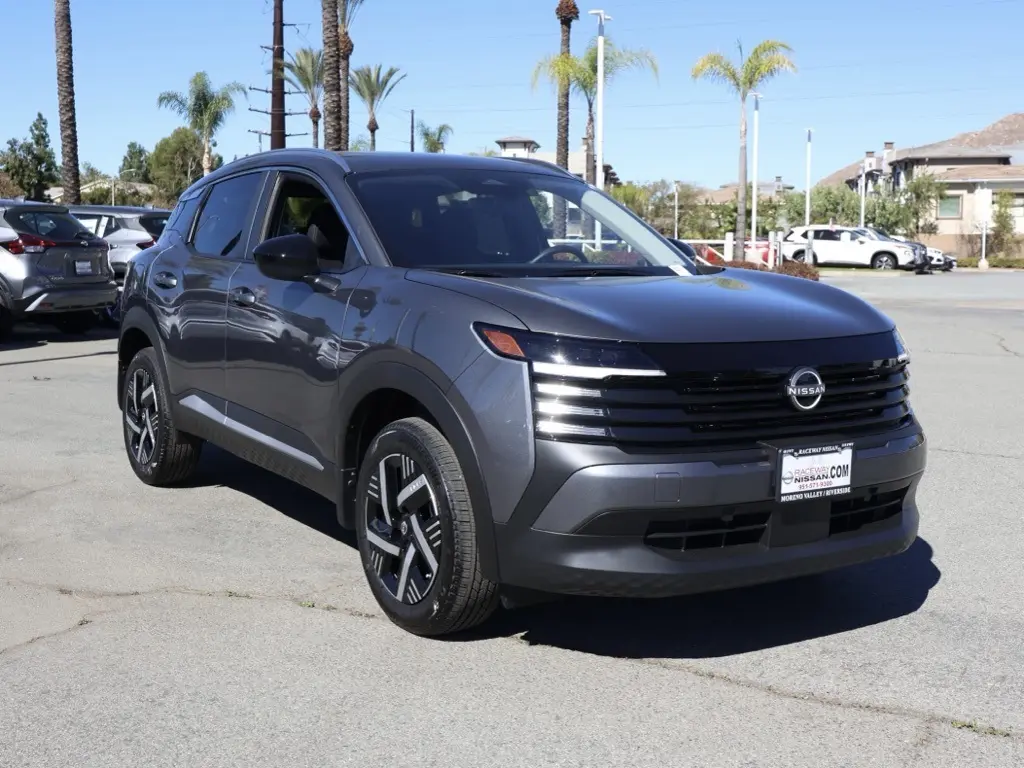 2026 Nissan KICKS SV's photo