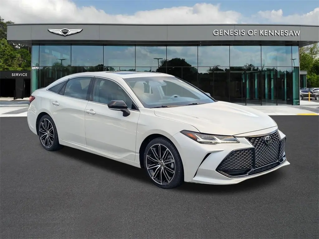 2022 Toyota Avalon Touring's photo