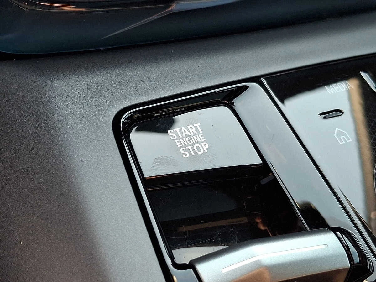 2026 BMW X3 30 - Photo 21