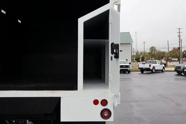 2026 Ford F-750 photo 18