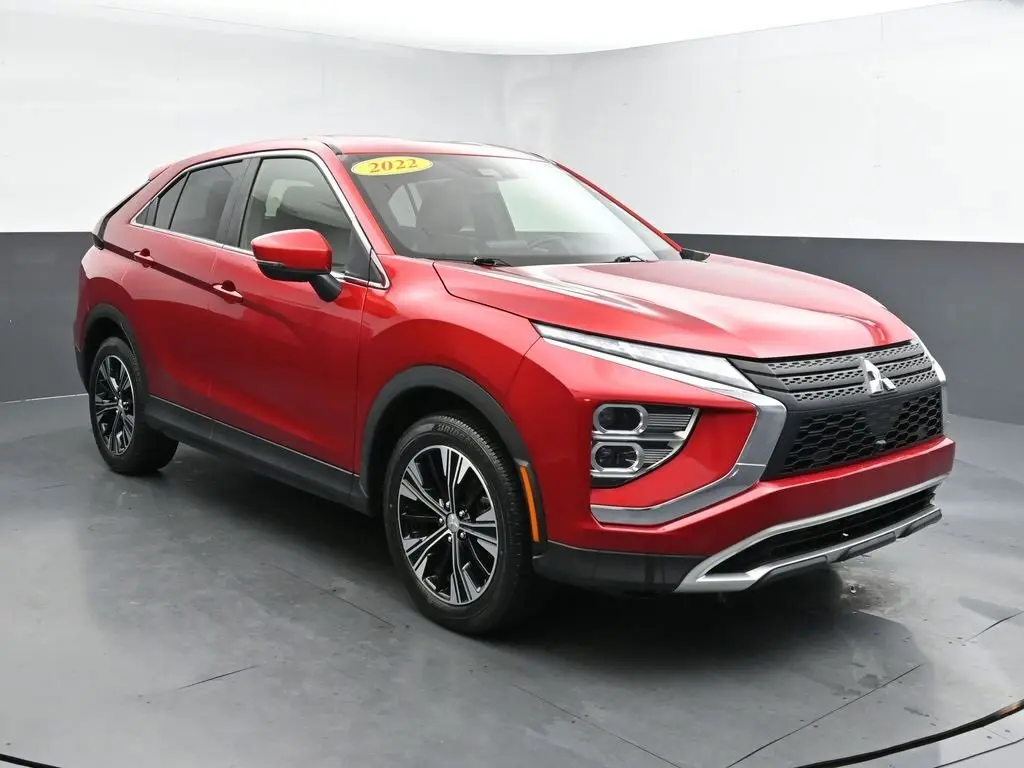 2022 Mitsubishi Eclipse Cross SE photo 2