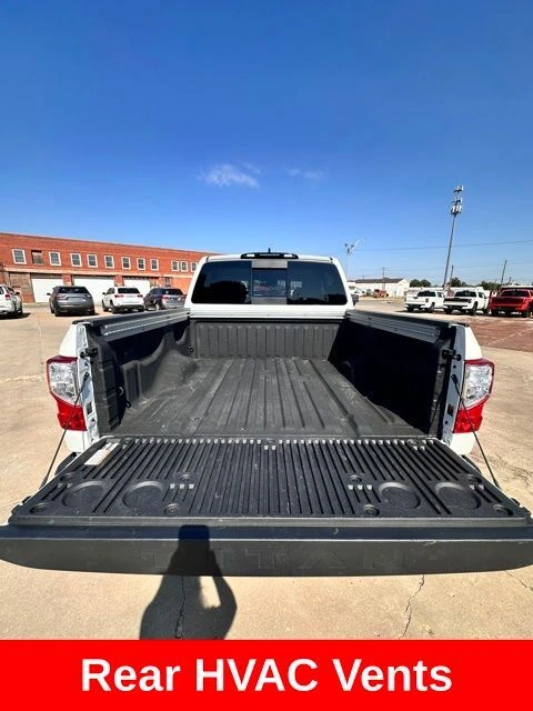 2024 Nissan Titan SV - Photo 11
