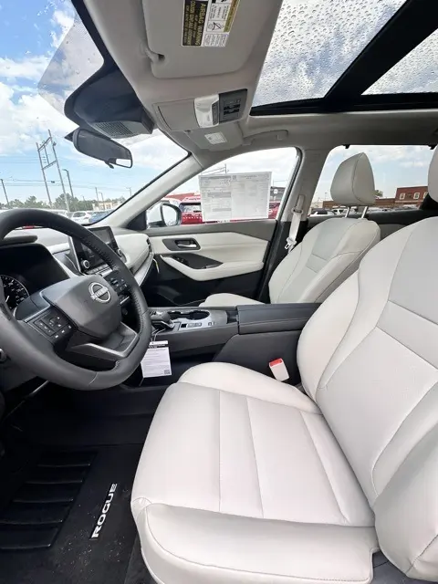 2026 Nissan Rogue SV photo 16