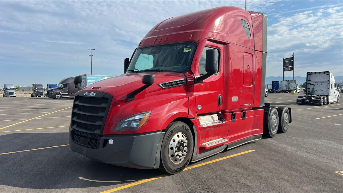 2023 FREIGHTLINER Cascadia