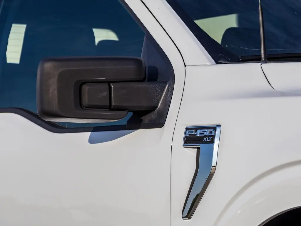 2022 Ford F-150 XLT photo 2