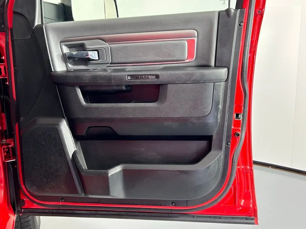 2023 Ram 1500 Classic SLT photo 9