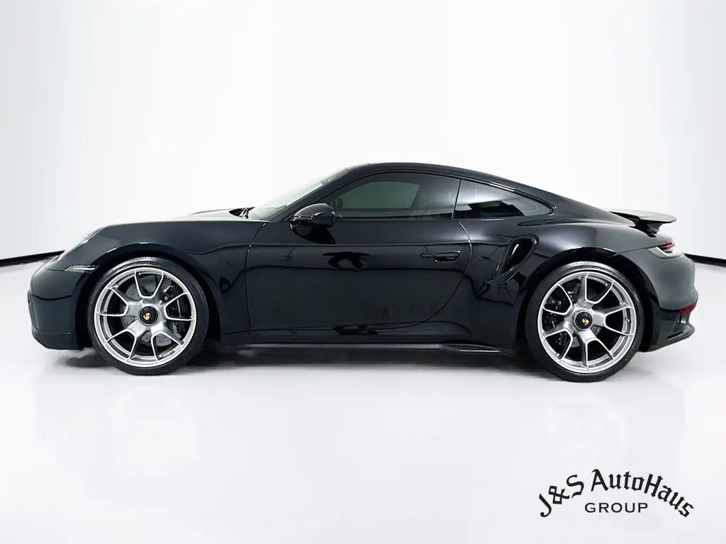 2022 Porsche 911 Turbo S photo 4