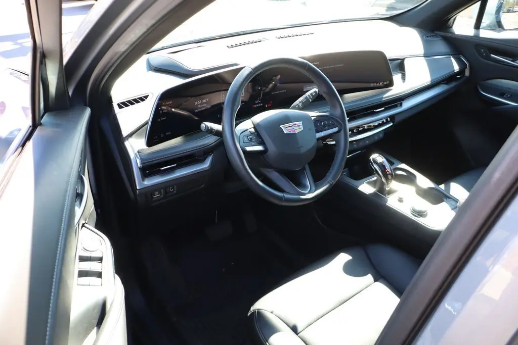 2024 Cadillac XT4 Premium Luxury photo 8