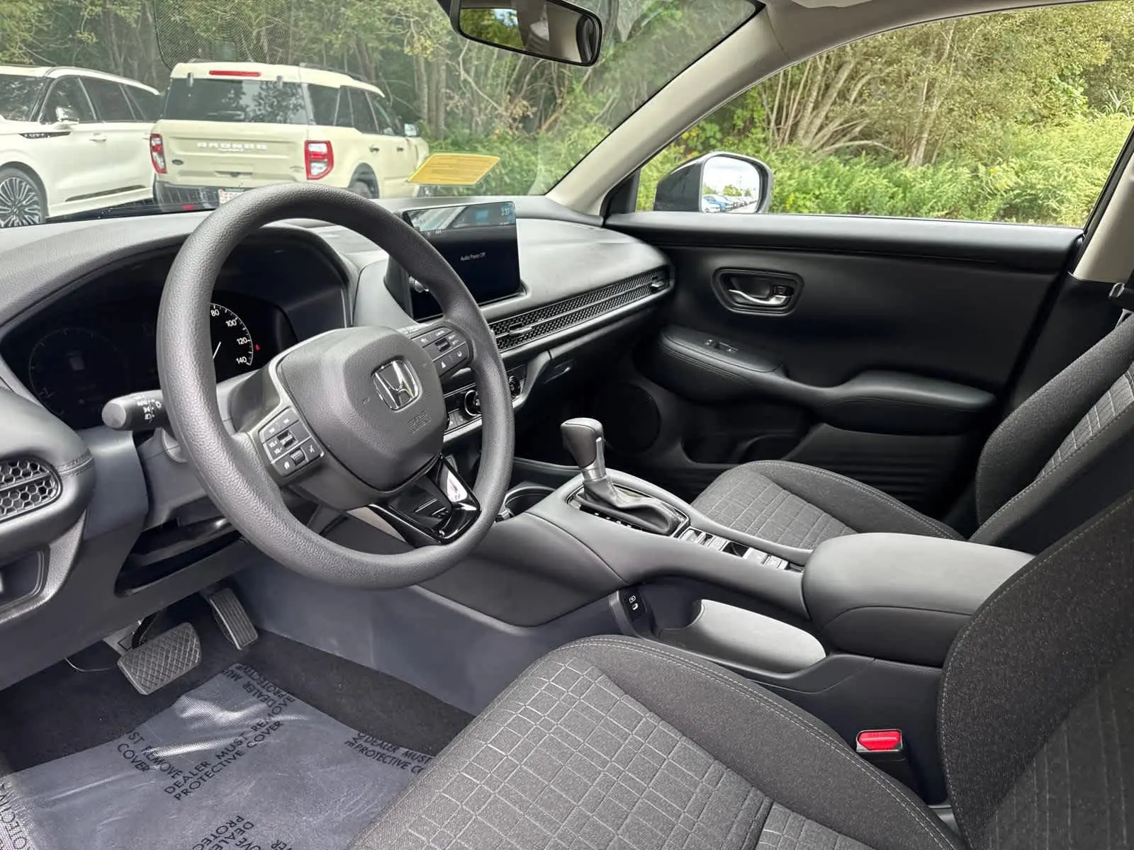 2026 Honda HR-V LX photo 11