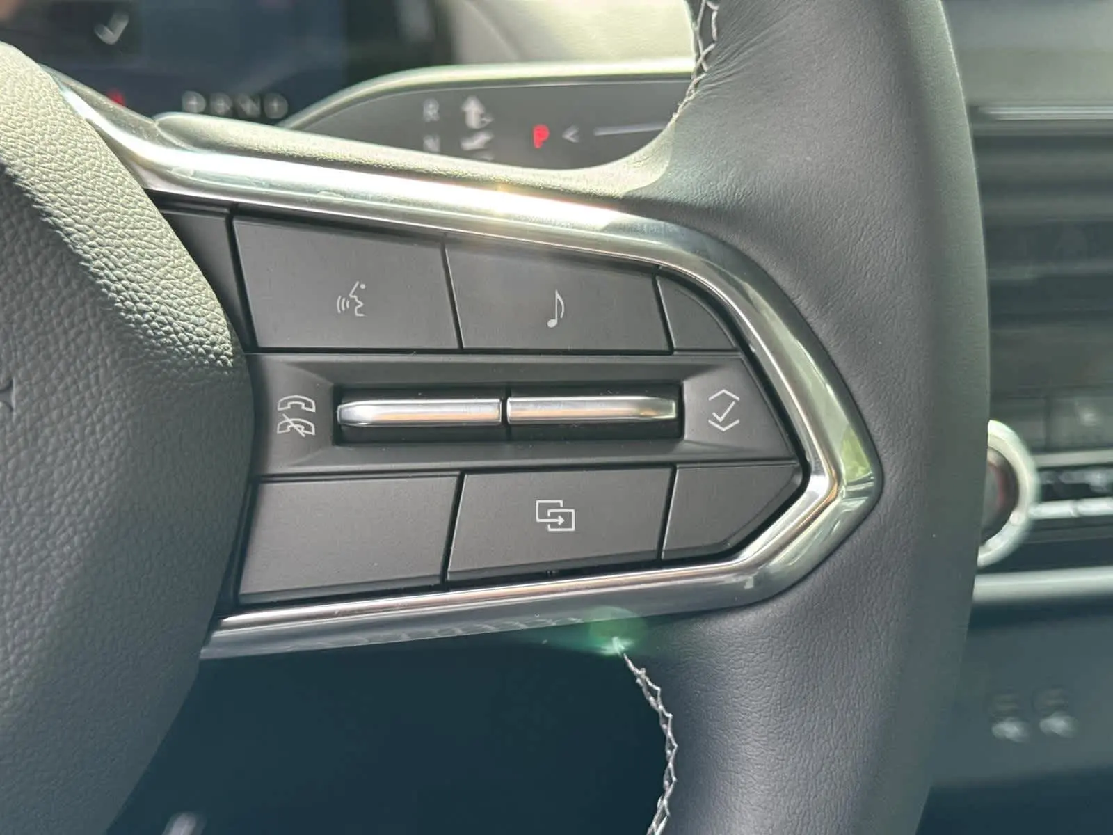 2025 Honda Prologue Touring photo 20