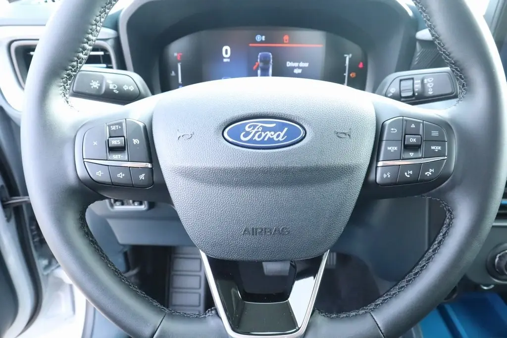 2025 Ford Maverick XLT photo 3