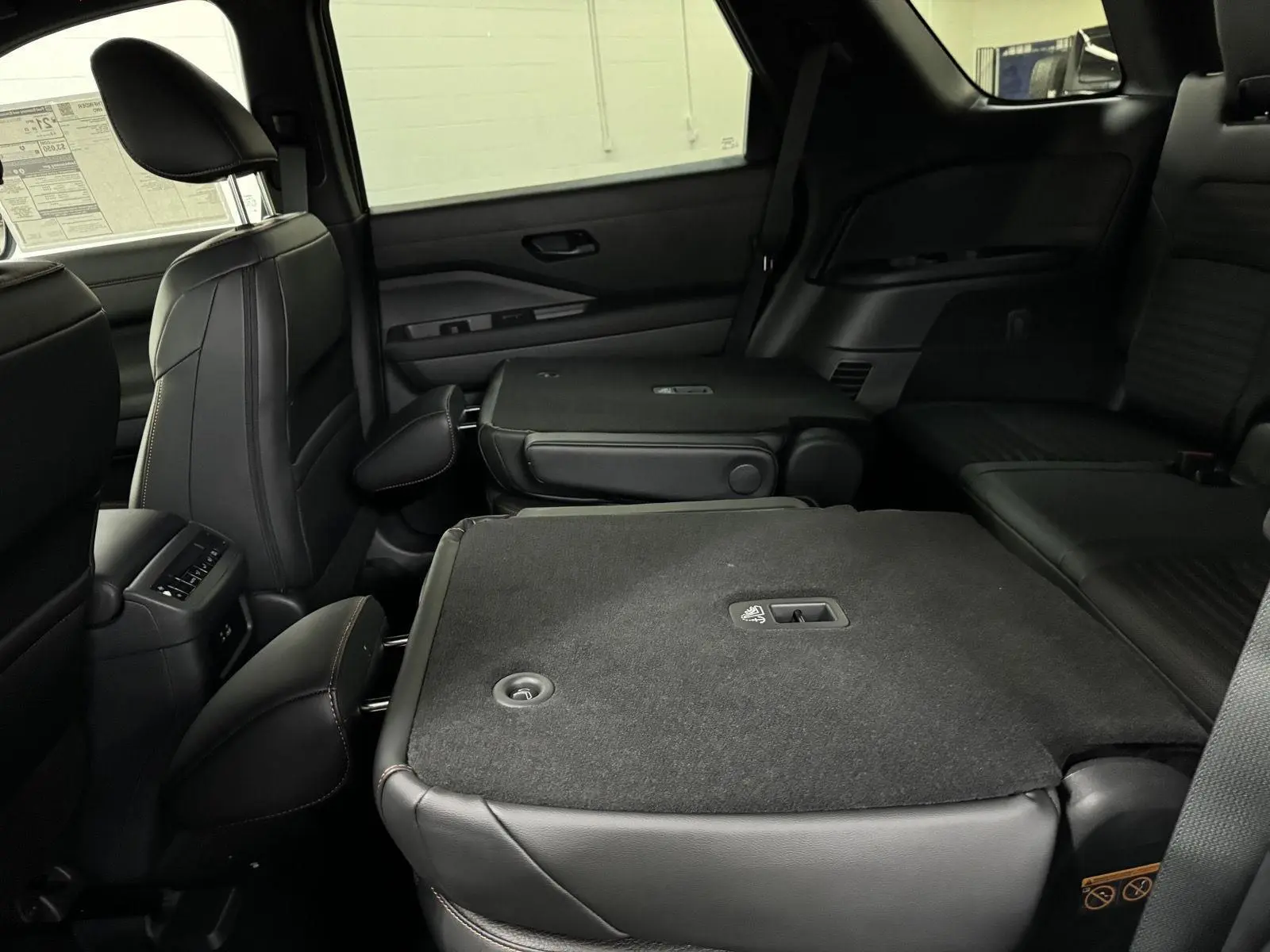 2025 Nissan Pathfinder Rock Creek photo 24