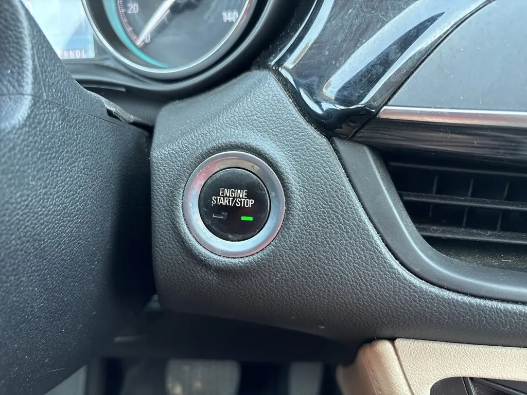 2018 Buick Envision Essence photo 13