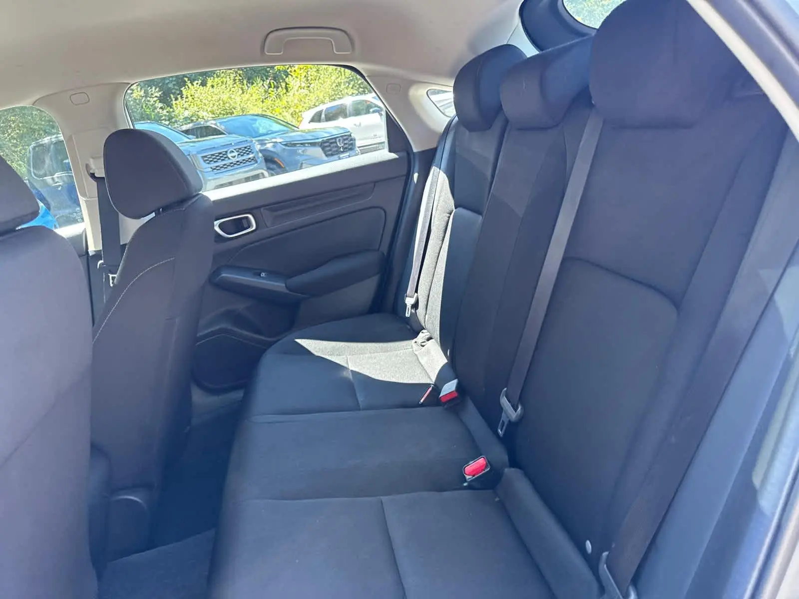 2024 Honda Civic Hatchback LX photo 32