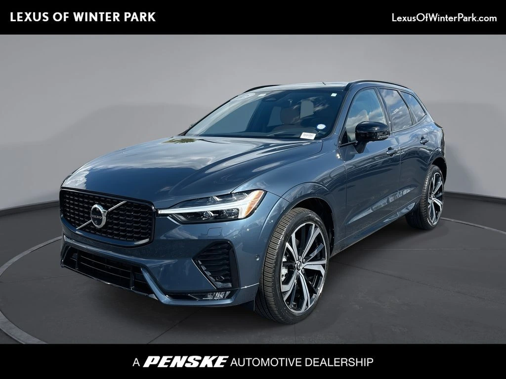 2025 Volvo XC60 B5 Ultra Dark AWD's photo