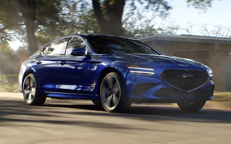 2025 Genesis G70 vs 2025 Audi A4 Sedan near Andover, KS