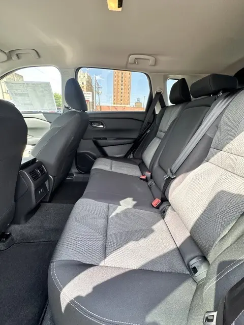 2026 Nissan Rogue SV photo 22