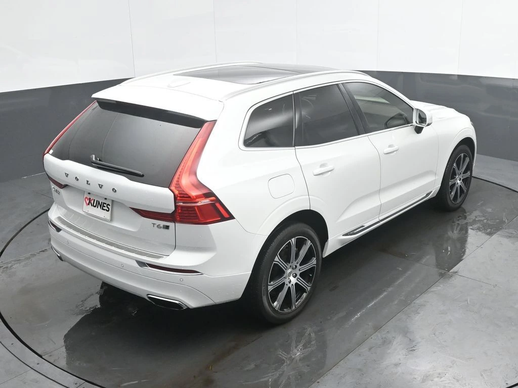 2020 Volvo - image 38