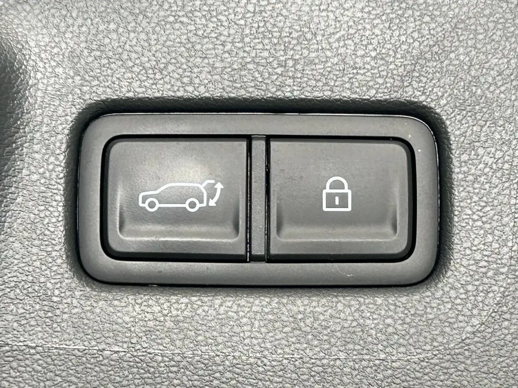 2025 Hyundai Santa Fe Calligraphy photo 17