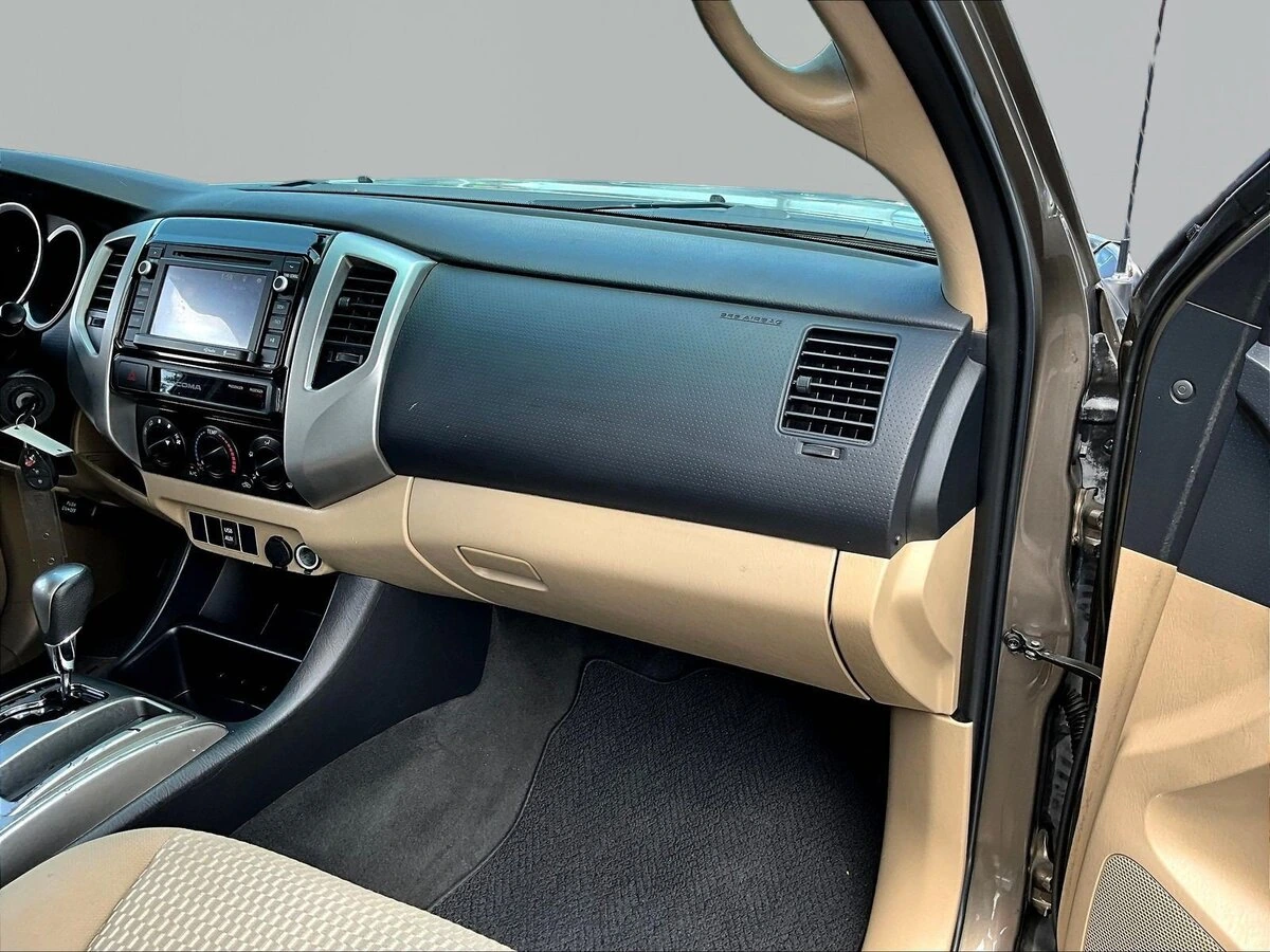 2015 Toyota Tacoma PreRunner - Photo 26