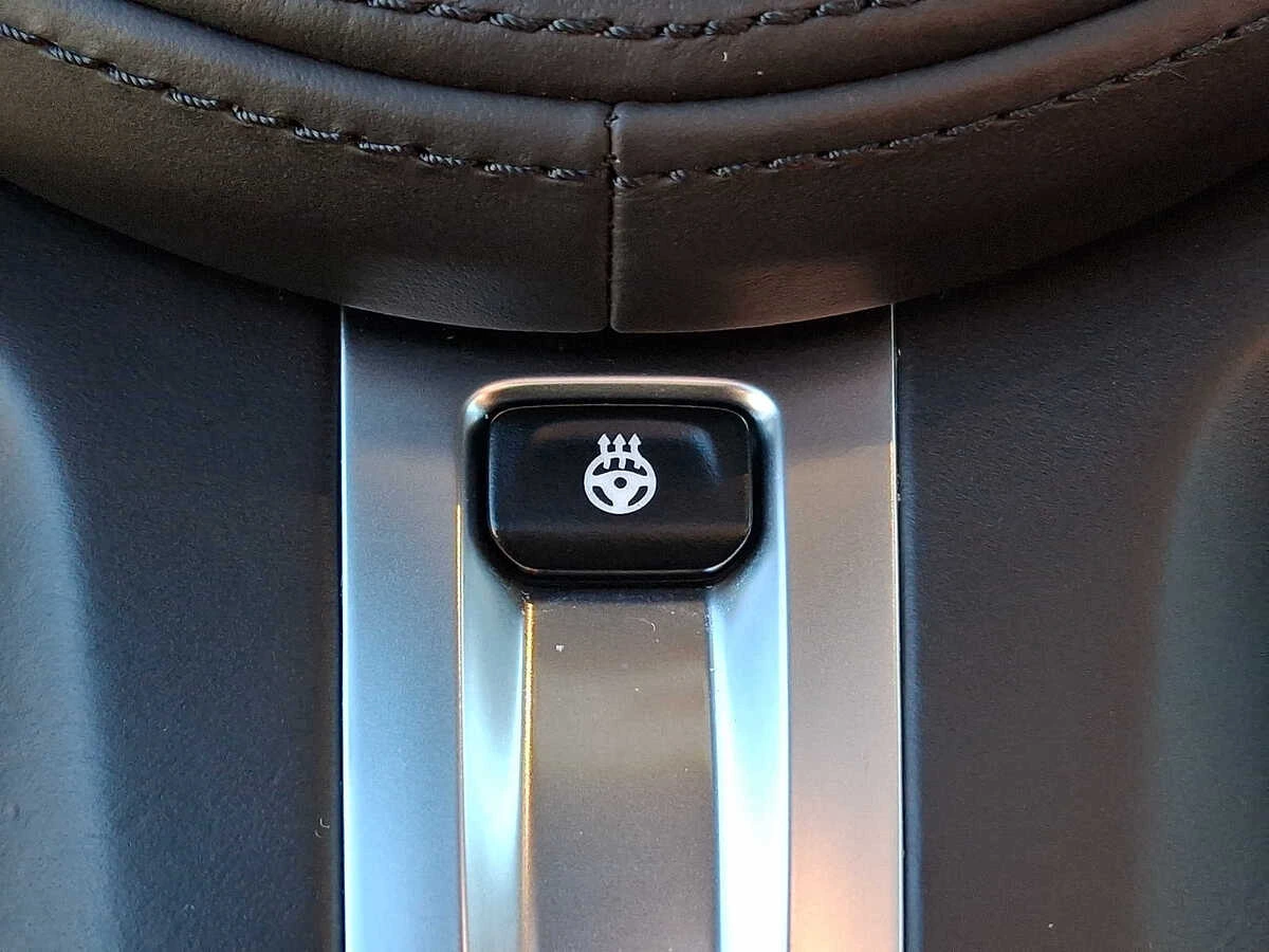2023 BMW 3 Series 330i - Photo 19