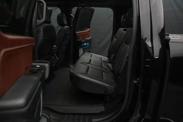 2022 Ford F-150 Lariat photo 17