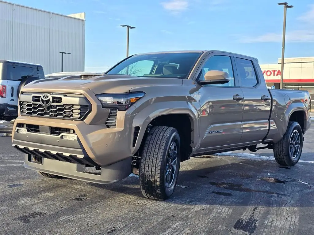 2026 Toyota Tacoma TRD Sport photo 3