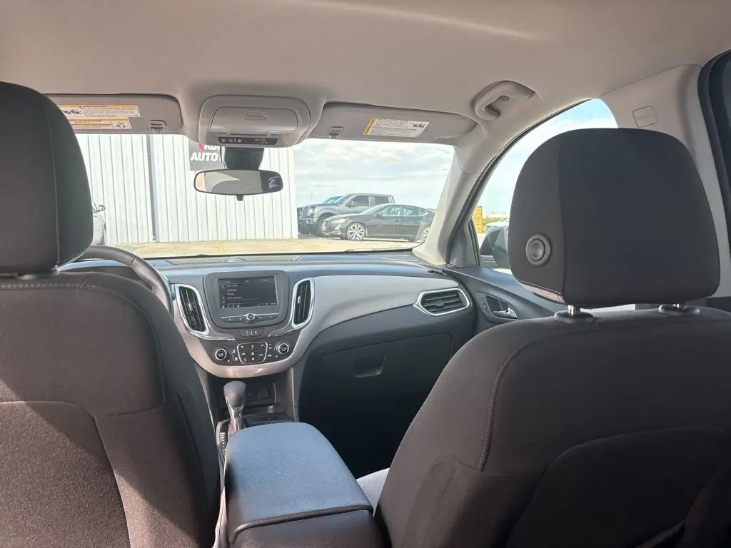 2024 Chevrolet Equinox LT photo 28