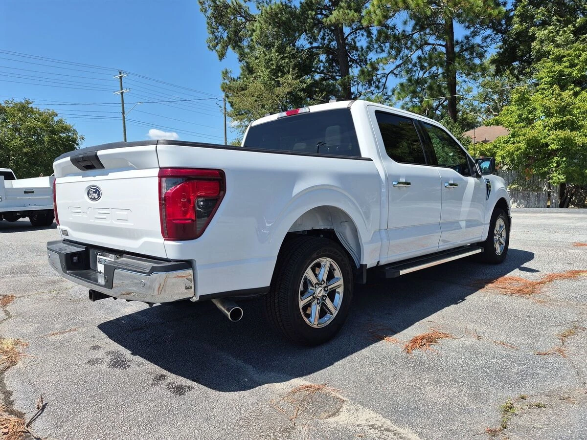 2025 Ford F-150 XLT - Photo 9