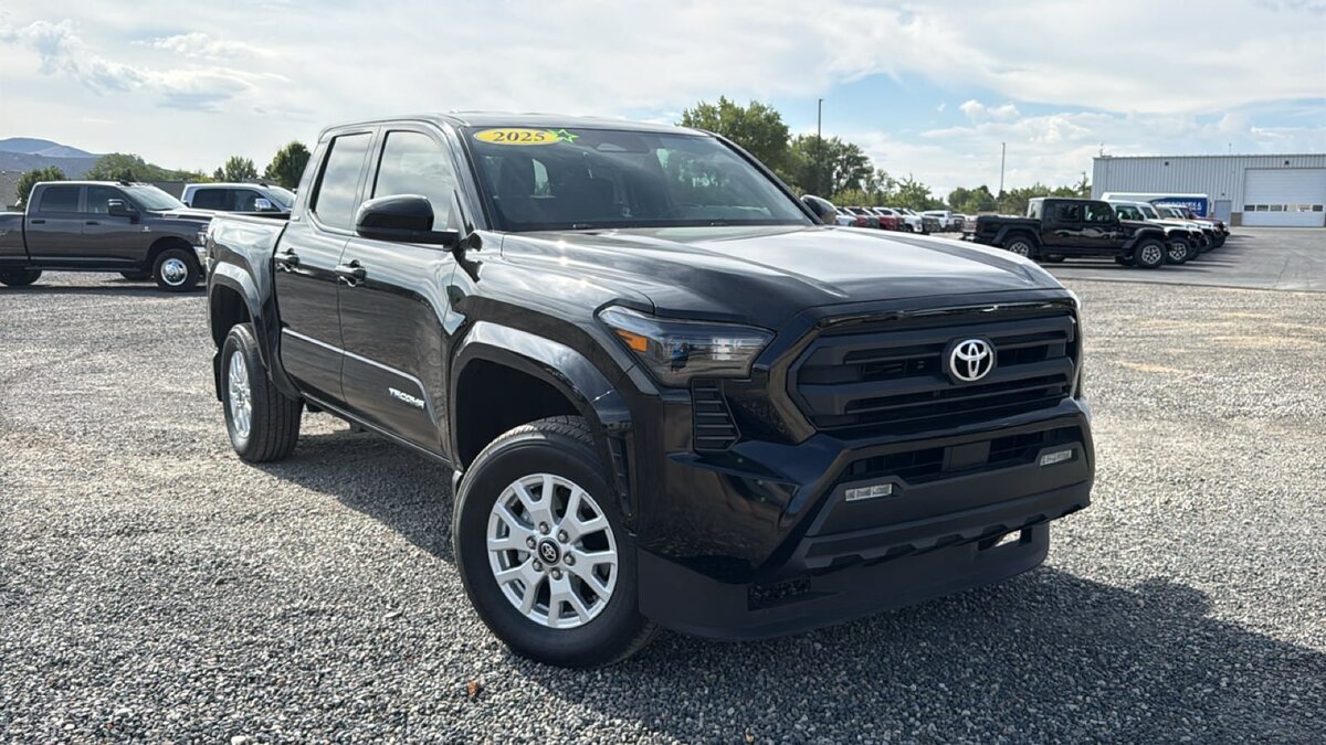 2025 Toyota Tacoma 2WD SR5 Double Cab 6' Bed AT
