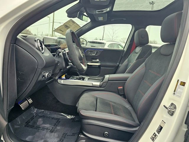 2026 Mercedes-Benz GLB AMG GLB 35 - Photo 14